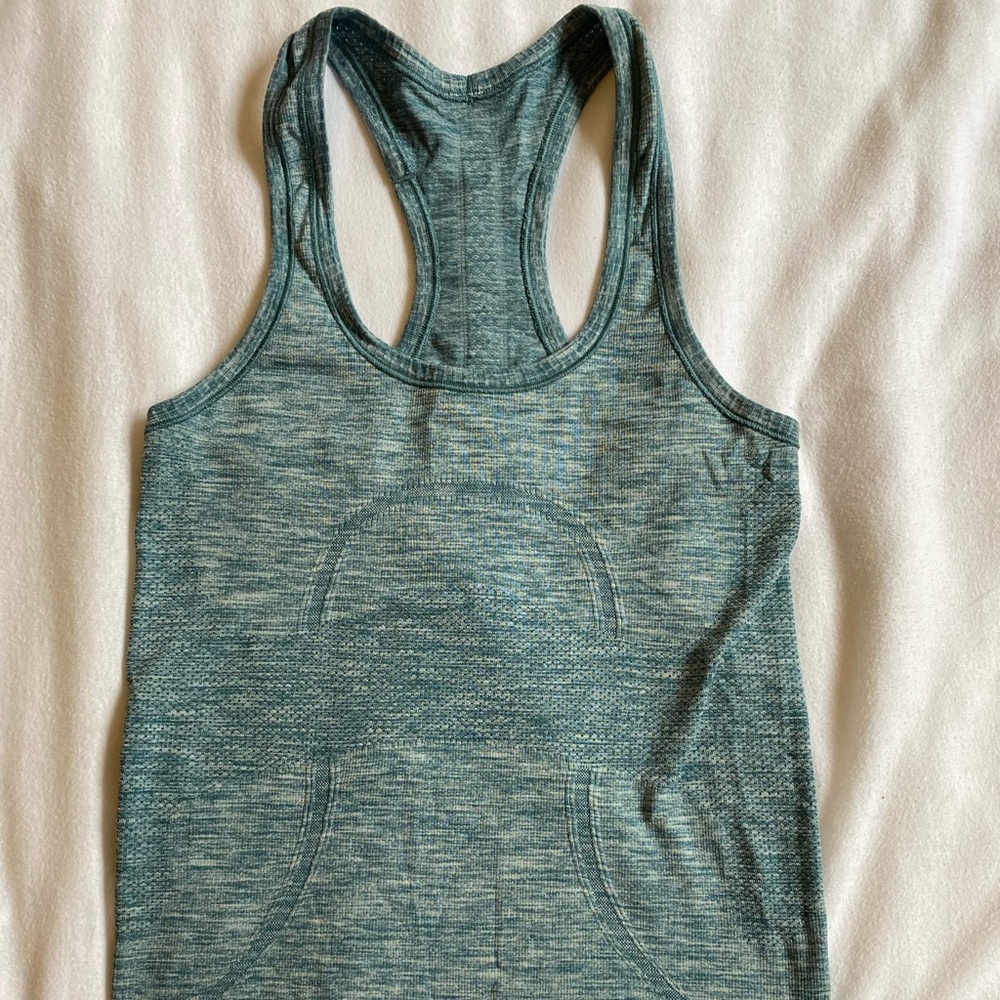 Lululemon work out tank top. Size 4
